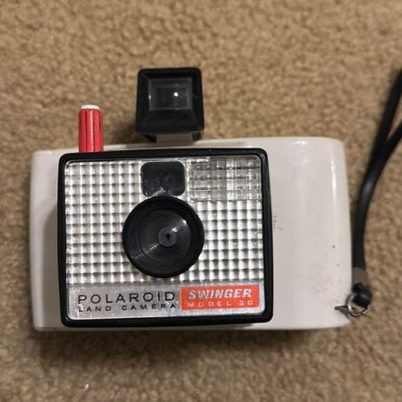 Polaroid Swinger Land Camera Model 20 w/ Original Strap - Picture 10 of 10